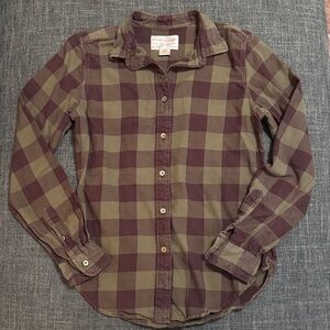 ✨ Filson Garment Women’s Plaid Button-Up Shirt – Size Small ✨